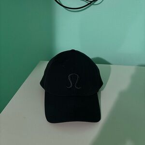 lululemon athletica Black Hat - perfect condition